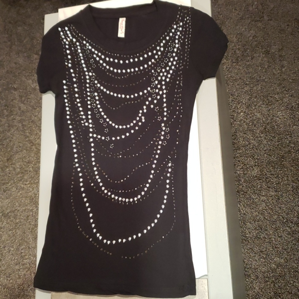 ⚡4-for-$20 Sale! Jeweled 'Necklaces' Black Tee
